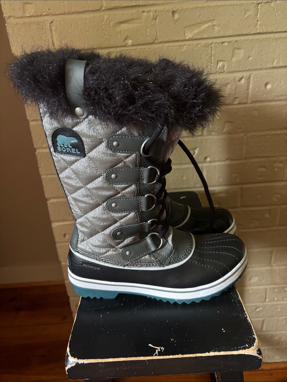 Sorel Gray Quilted Fur-Trim Lace-Up Winter Boots